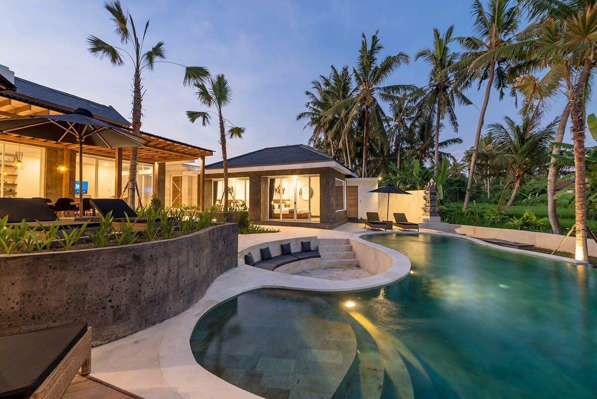 Pool & lounge area with view