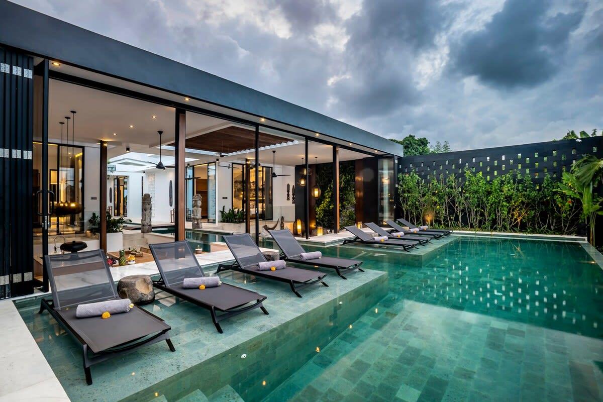 Villa Umalas, Bali - infinity pool view