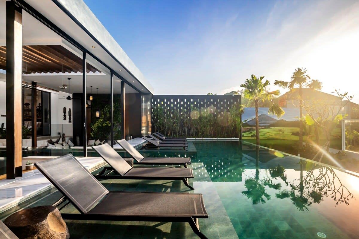 Villa Umalas, Bali - infinity pool view